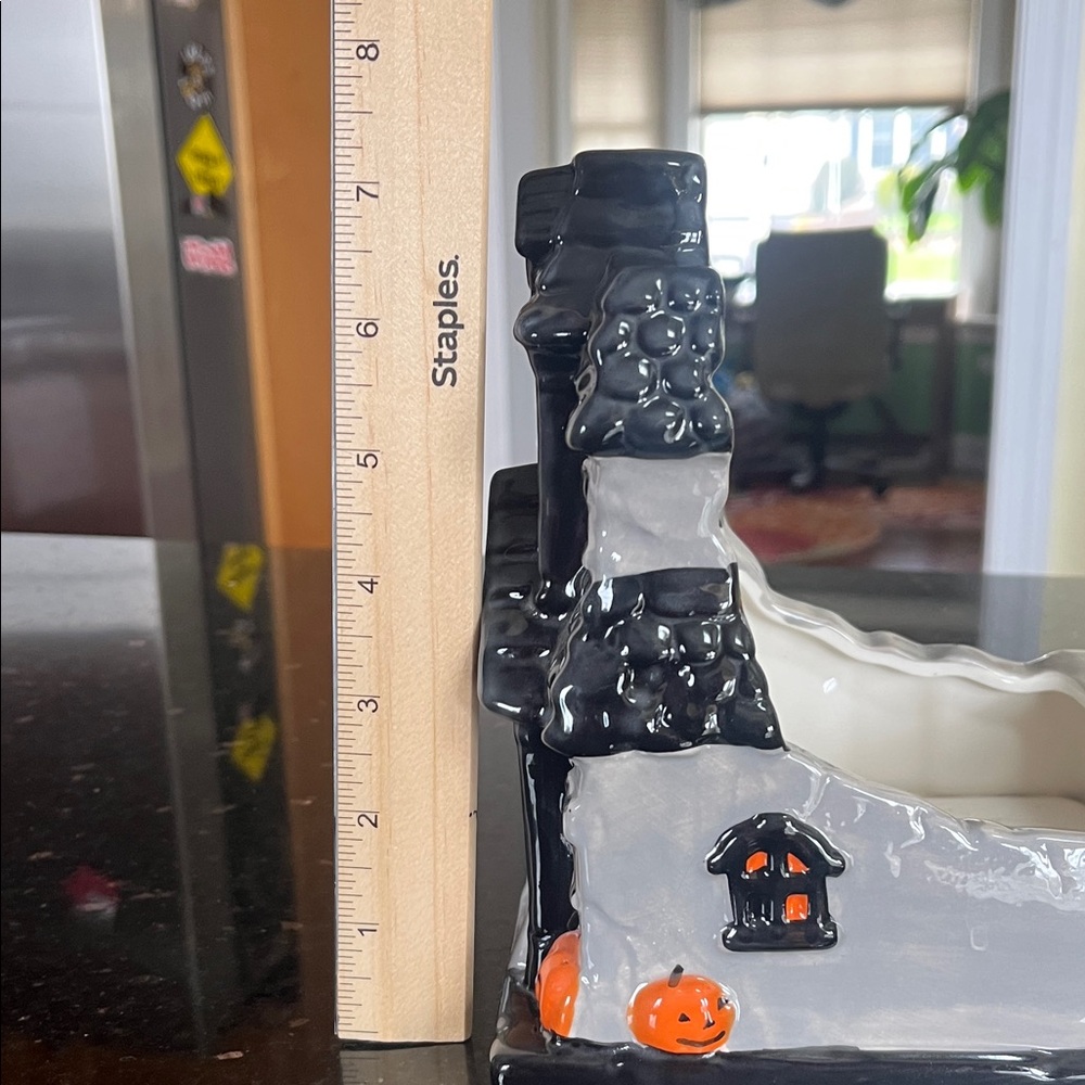 Yankee Candle Ceramic Halloween Haunted House Candle Holder - Picture 5 of 7